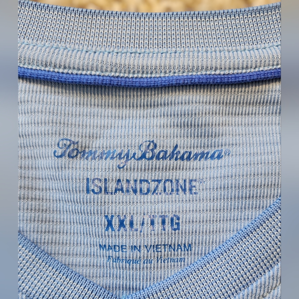 Tommy Bahama 2XL Blue Island Zone V Neck Luxury Resort Shirt XXL - Picture 2 of 9